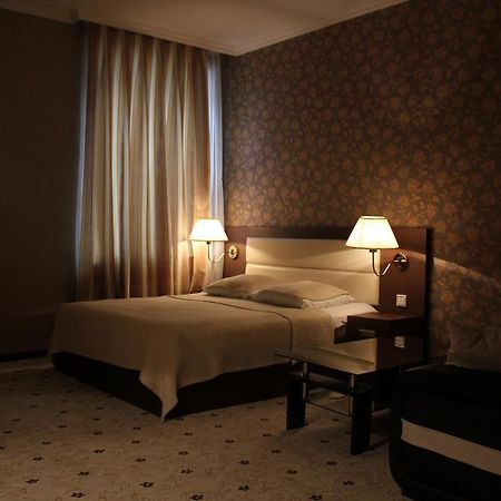 Hotel Empire Κουτάισι Δωμάτιο φωτογραφία