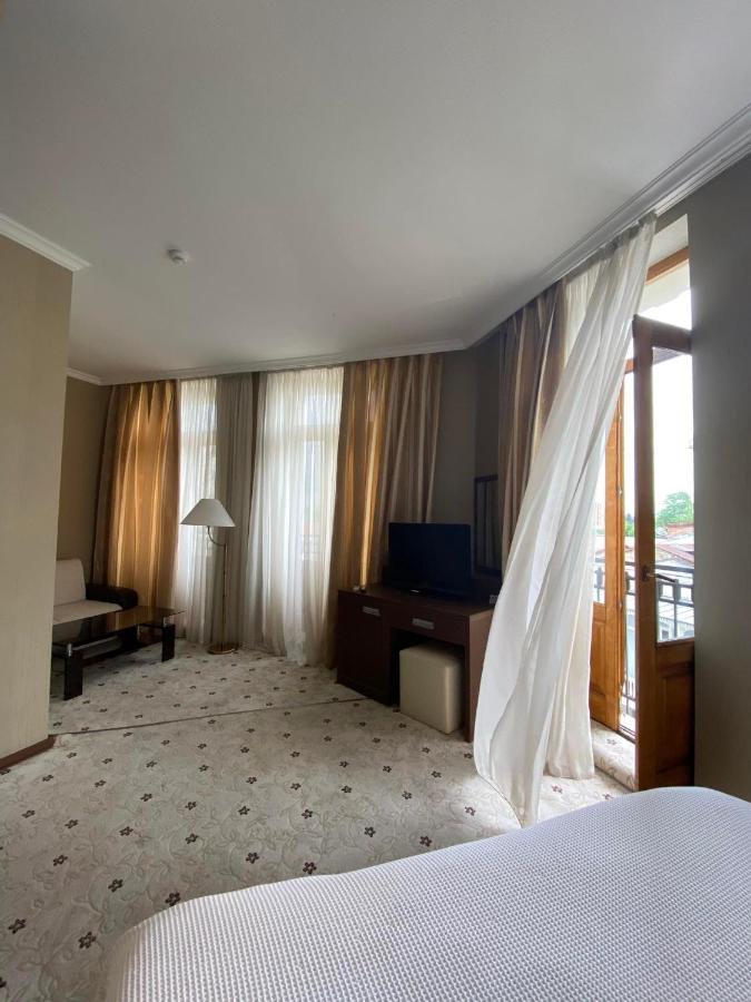 Hotel Empire Κουτάισι Εξωτερικό φωτογραφία