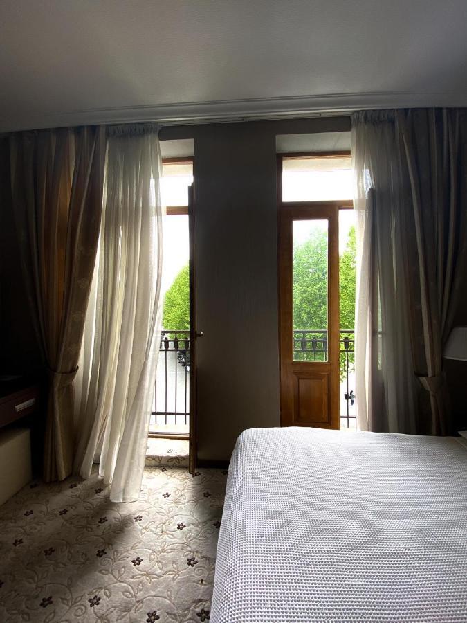 Hotel Empire Κουτάισι Εξωτερικό φωτογραφία