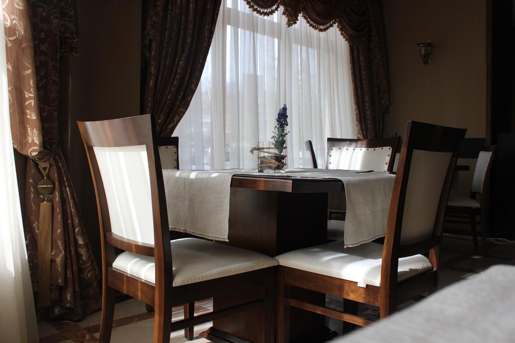 Hotel Empire Κουτάισι Εξωτερικό φωτογραφία